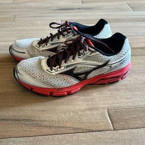 Mizuno Size 10